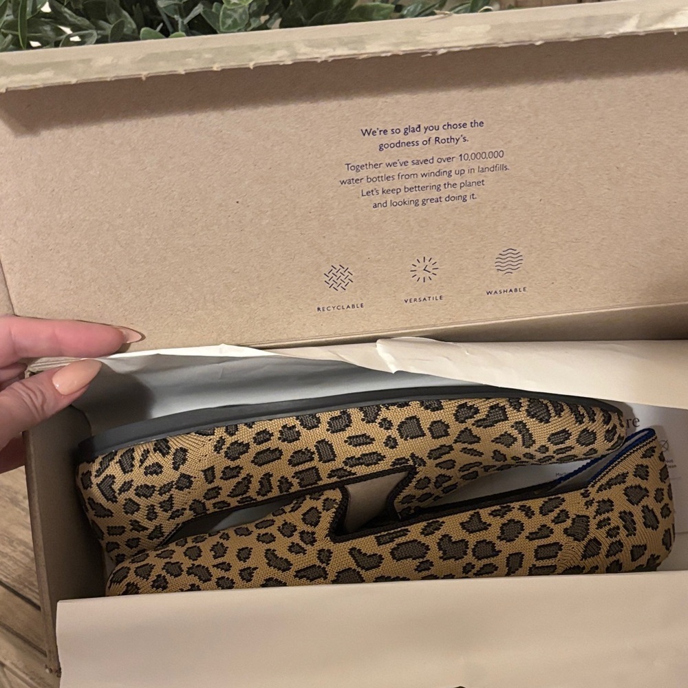 Rothy’s The Lounge Loafer Size 9-Spotted Leopard - Picture 6 of 6